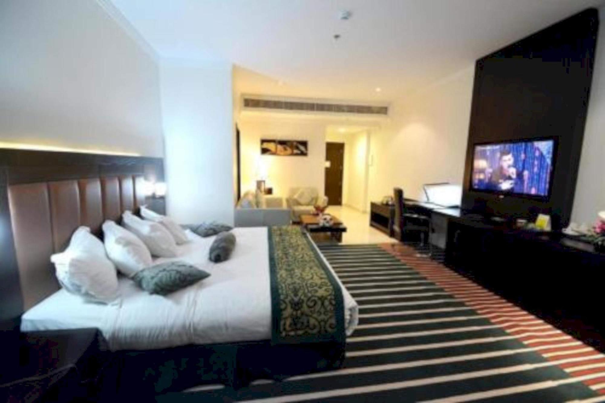 Sunday Millennia Hotel Riyadh Ngoại thất bức ảnh
