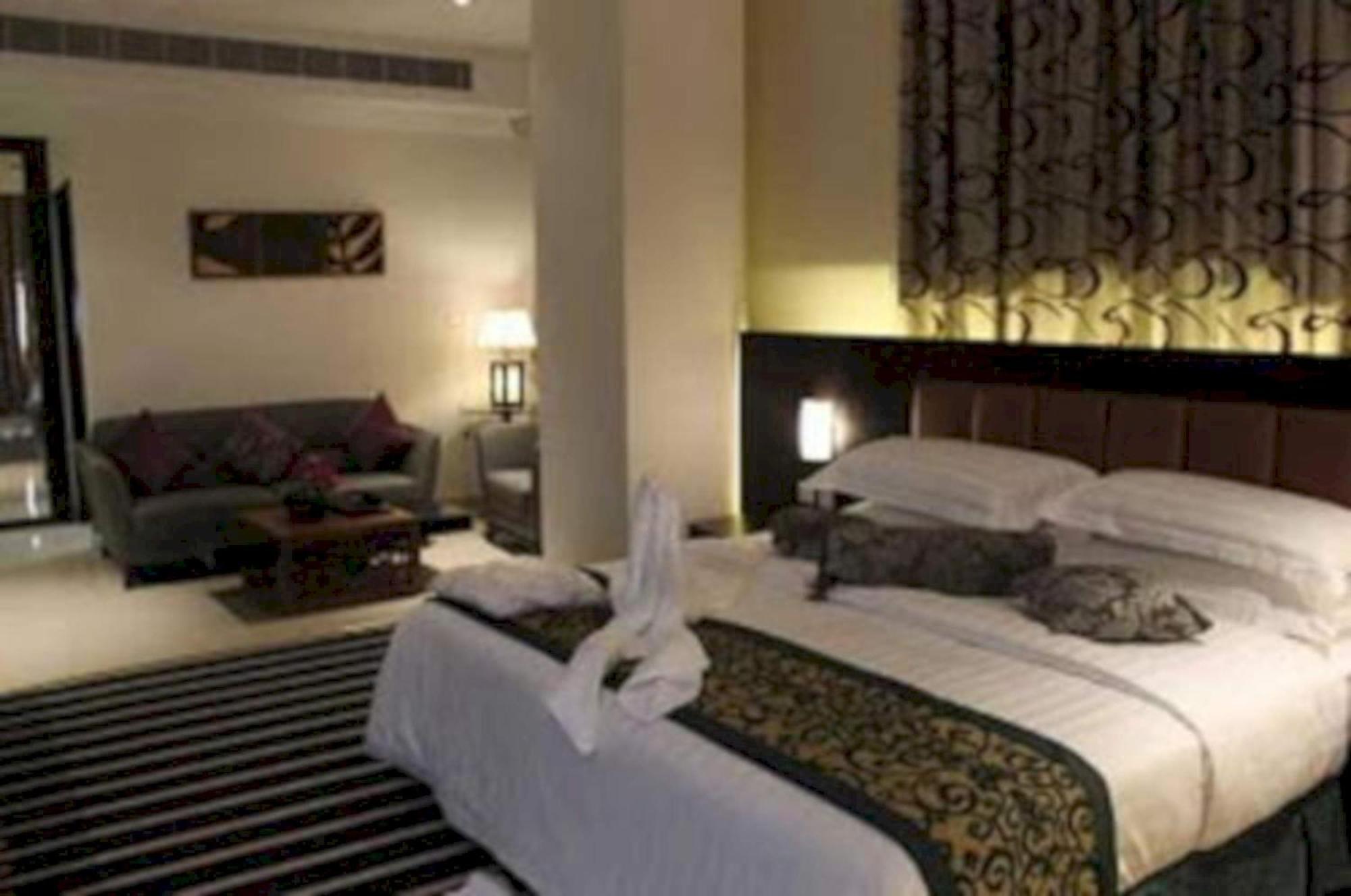 Sunday Millennia Hotel Riyadh Ngoại thất bức ảnh