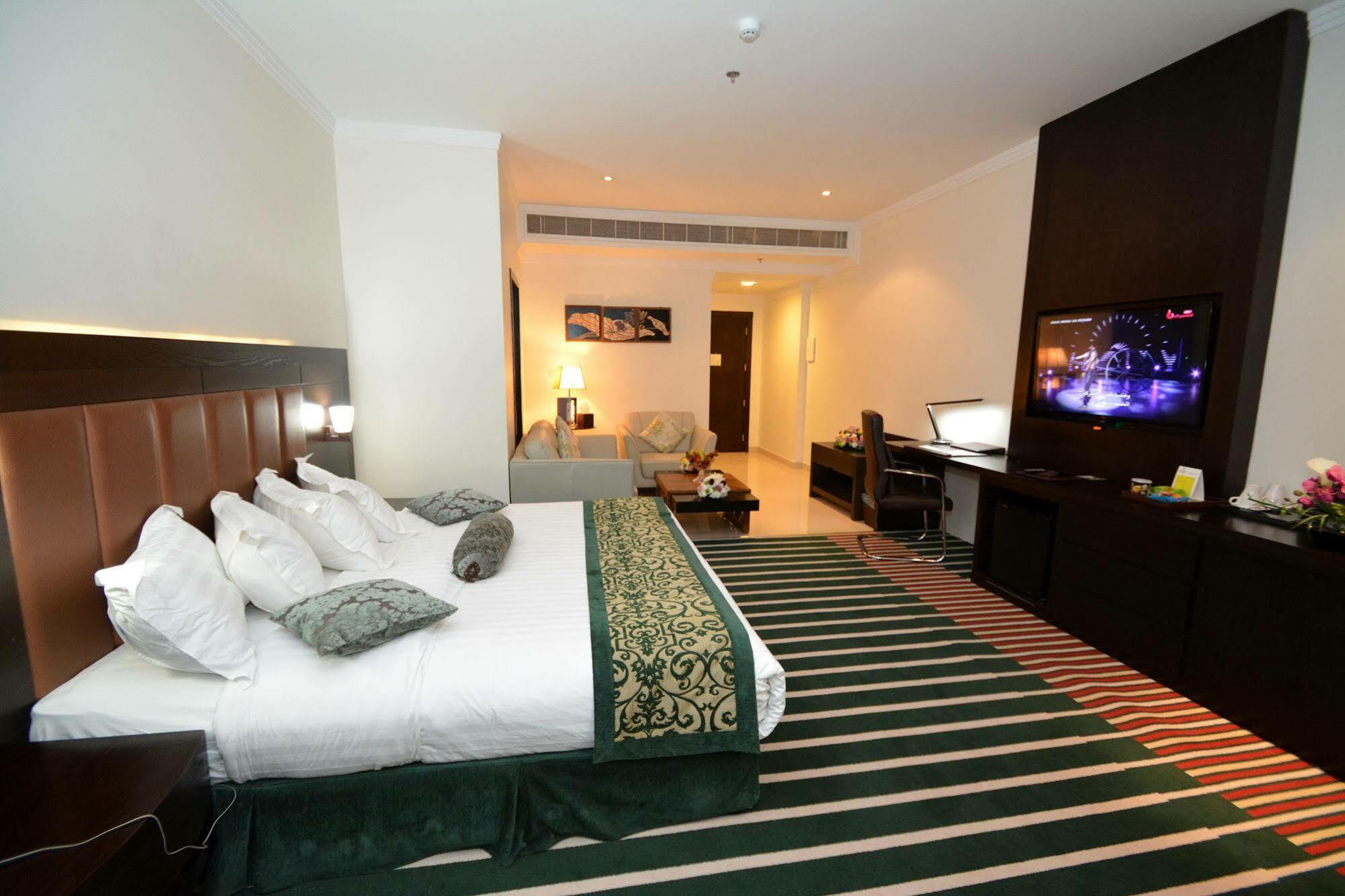 Sunday Millennia Hotel Riyadh Ngoại thất bức ảnh